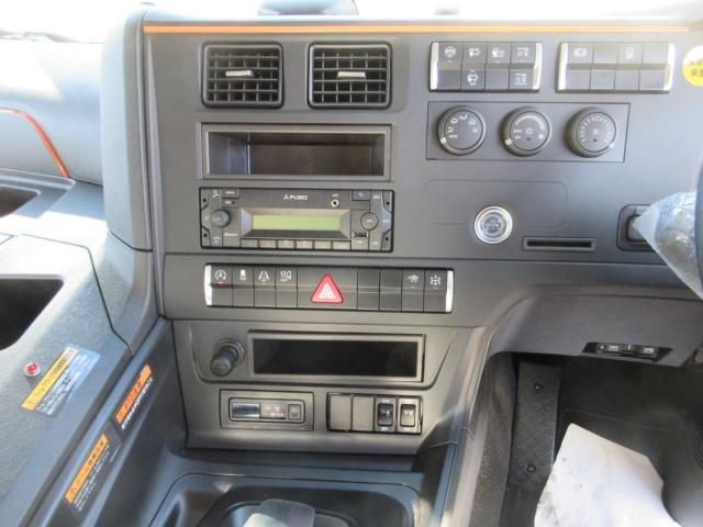 Ref No.A14587844 MITSUBISHI SUPER GREAT Image#13