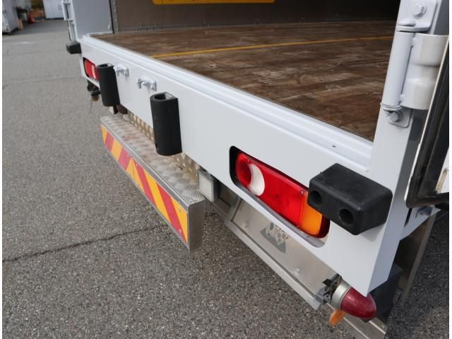Ref No.A14880334 NISSAN DIESEL QUON Image#16