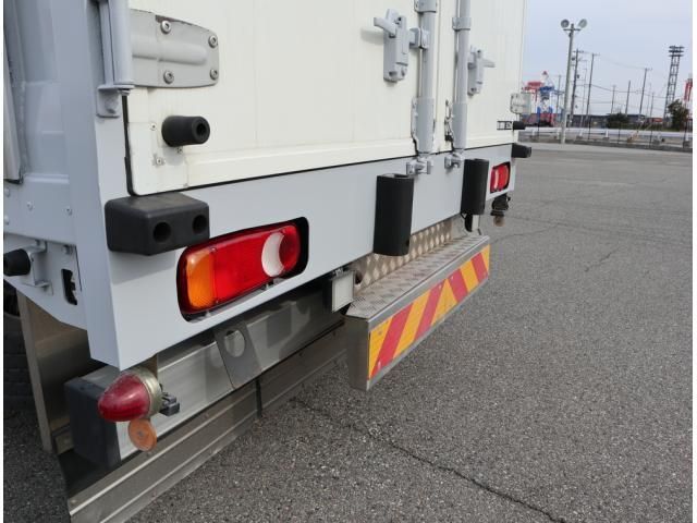 Ref No.A14880334 NISSAN DIESEL QUON Image#13
