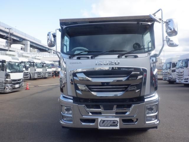 ISUZU GIGA