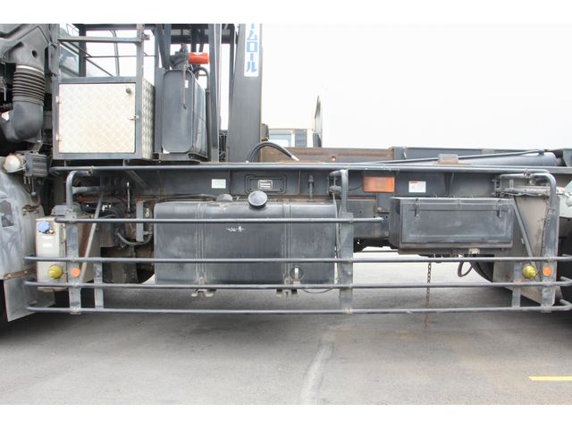 Ref No.A14990481 NISSAN DIESEL QUON Image#16