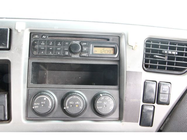 Ref No.A14990481 NISSAN DIESEL QUON Image#11