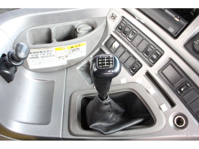 Ref No.A14990481 NISSAN DIESEL QUON Image#9