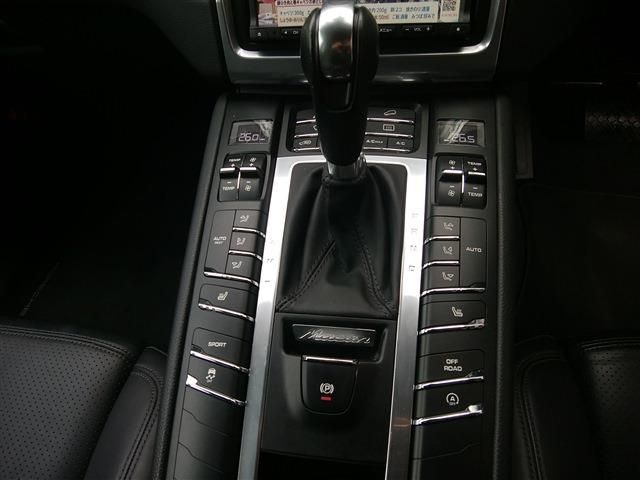 Ref No.A15009596 PORSCHE MACAN Image#12