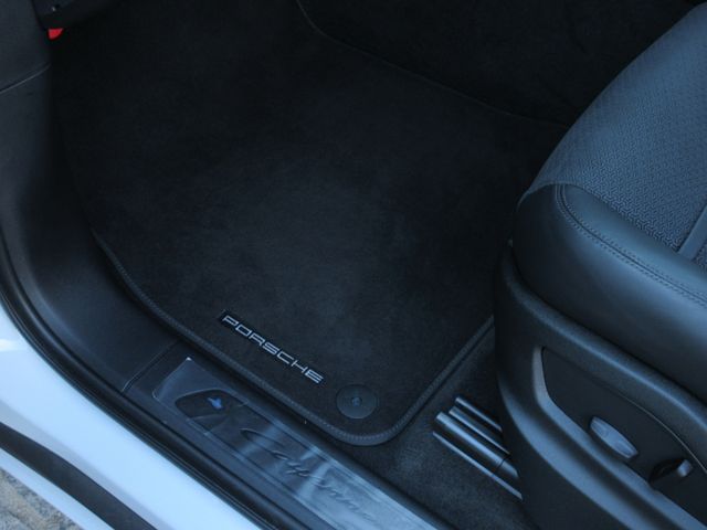 Ref No.A15069896 PORSCHE CAYENNE Image#19