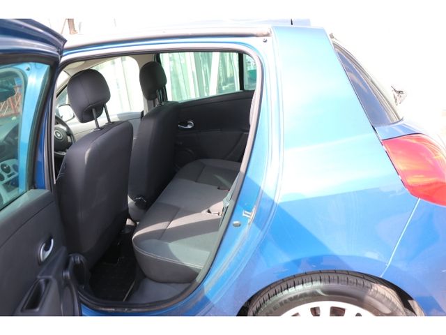 Ref No.A15107730 Renault LUTECIA Image#9