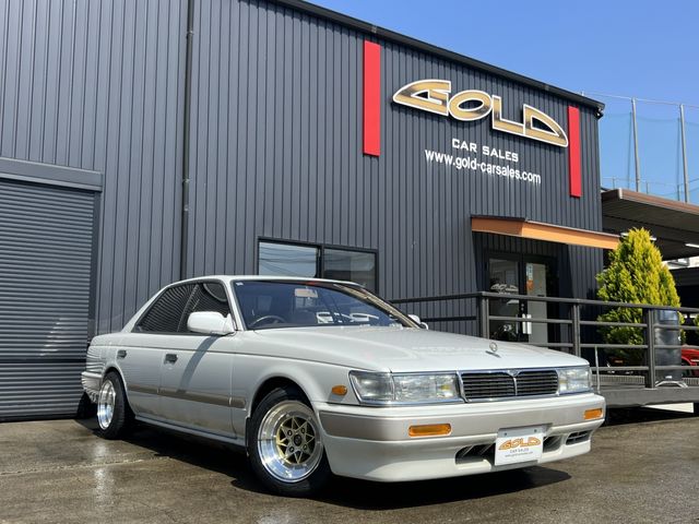 NISSAN LAUREL