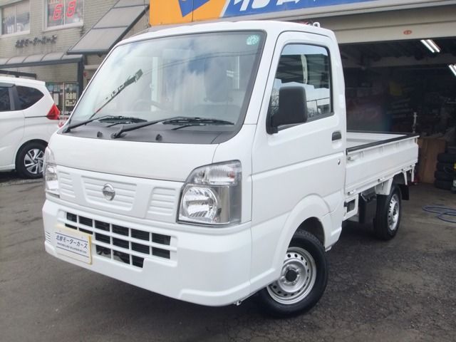 NISSAN NT100CLIPPER