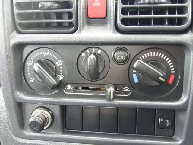 Ref No.A15142779 NISSAN NT100CLIPPER Image#7