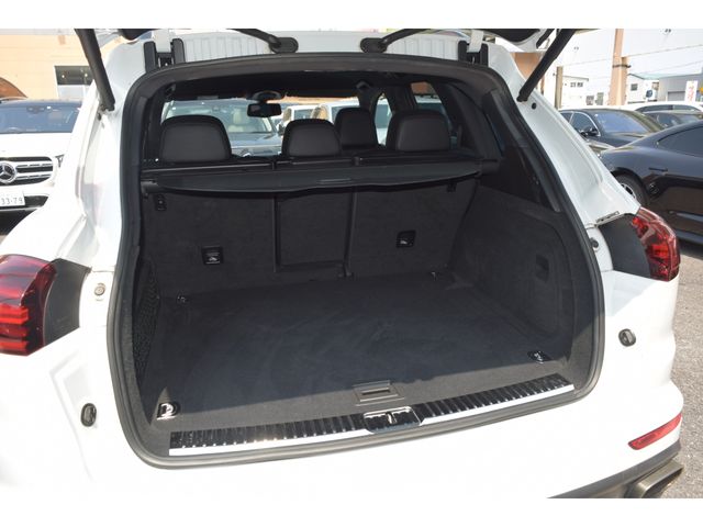 Ref No.A15162240 PORSCHE CAYENNE Image#17