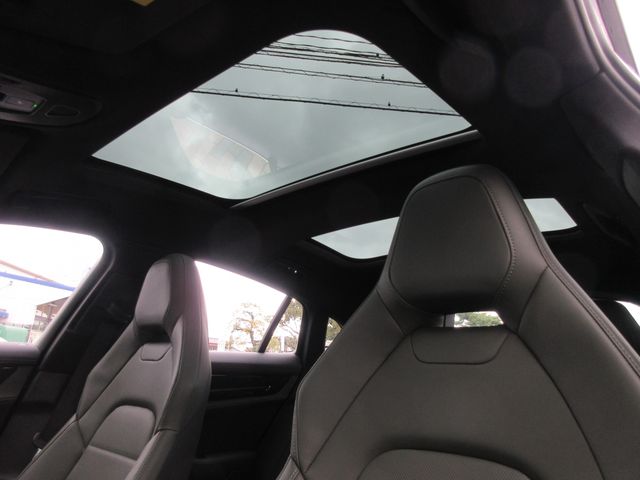 Ref No.A15169628 PORSCHE PANAMERA Image#14