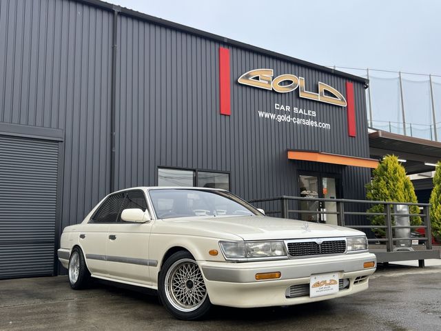 NISSAN LAUREL