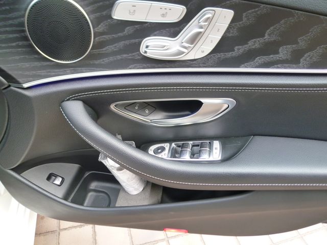 Ref No.A15169849 MERCEDES E CLASS STATIONWAGON Image#13