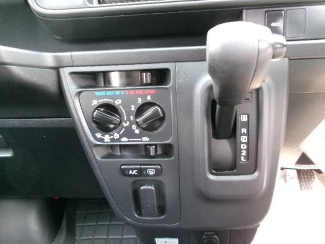 Ref No.A15212008 DAIHATSU HIJET CARGO Image#14