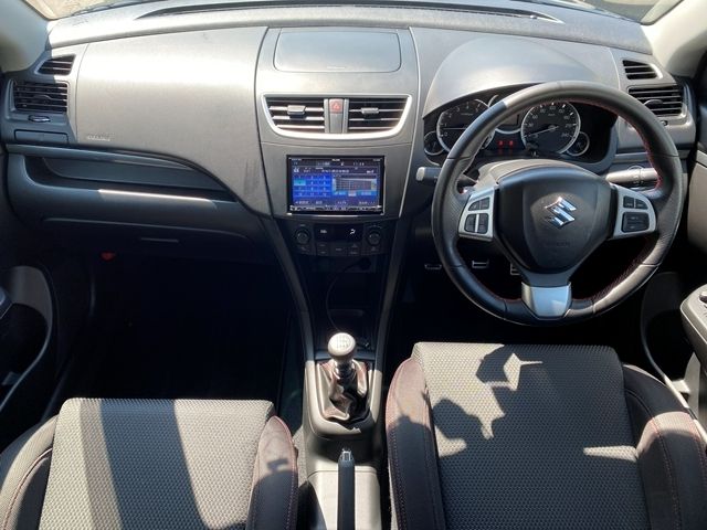 Ref No.A15212140 SUZUKI SWIFT Image#12