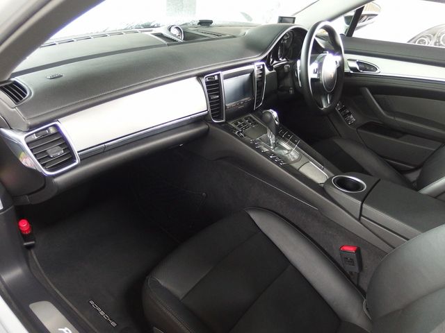 Ref No.A15225788 PORSCHE PANAMERA Image#20