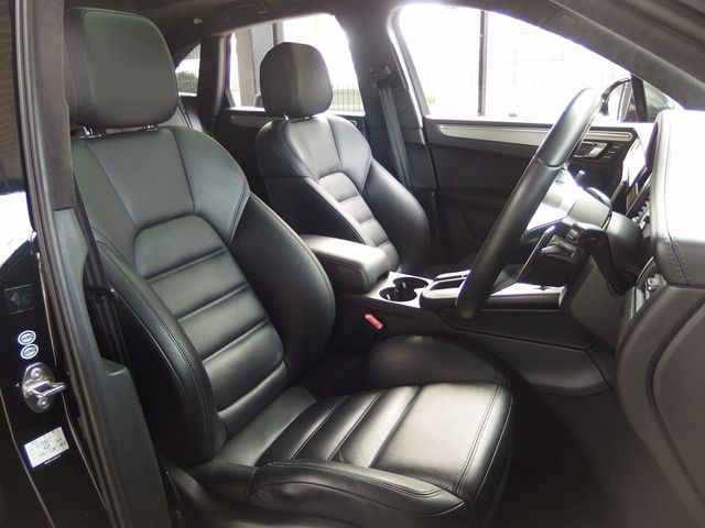 Ref No.A15225918 PORSCHE MACAN Image#18