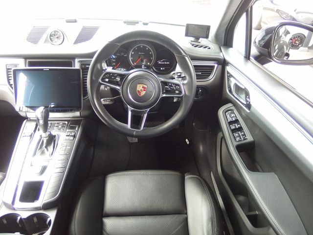 Ref No.A15225918 PORSCHE MACAN Image#16