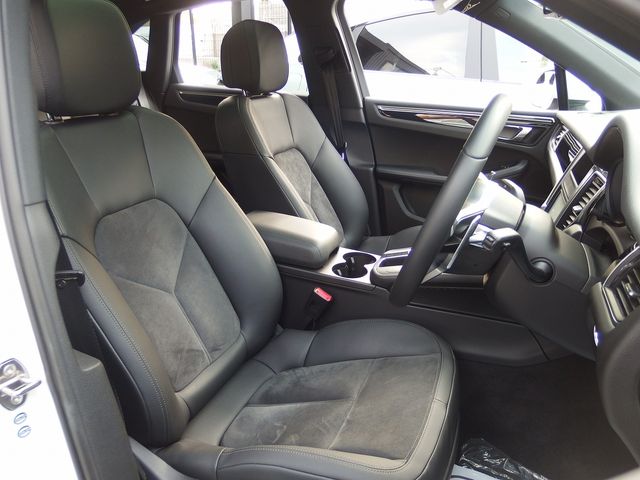 Ref No.A15225919 PORSCHE MACAN Image#18