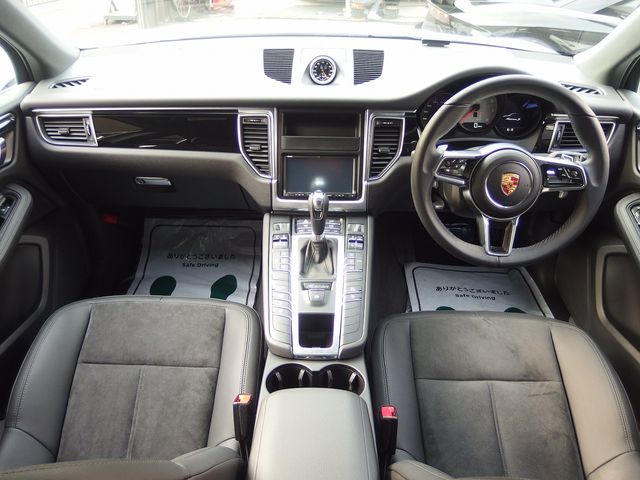 Ref No.A15225919 PORSCHE MACAN Image#2