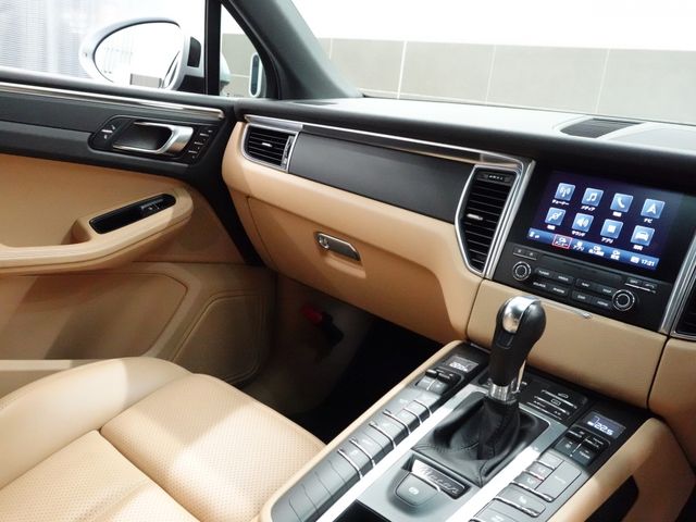 Ref No.A15226148 PORSCHE MACAN Image#20