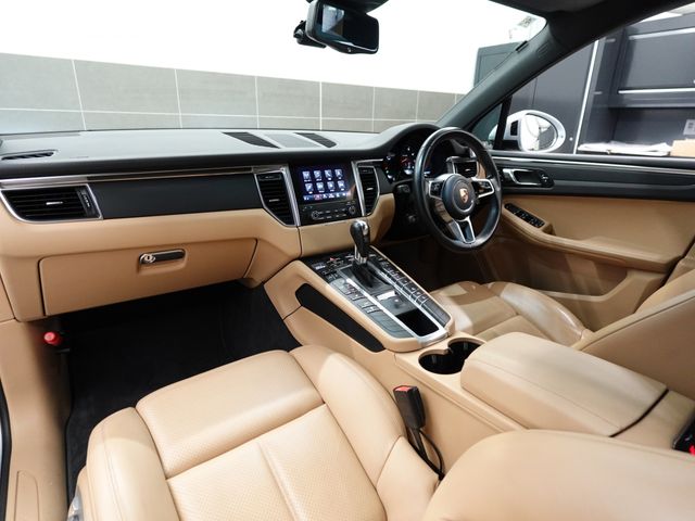 Ref No.A15226148 PORSCHE MACAN Image#14