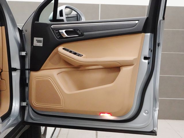 Ref No.A15226148 PORSCHE MACAN Image#10