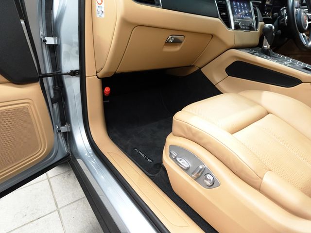 Ref No.A15226148 PORSCHE MACAN Image#16