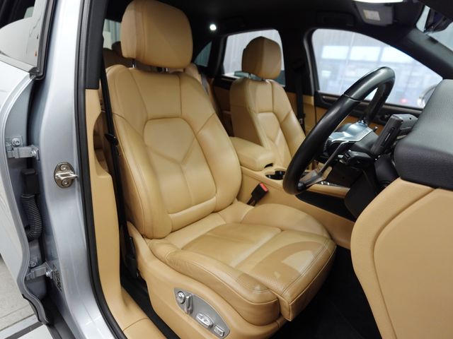 Ref No.A15226148 PORSCHE MACAN Image#8