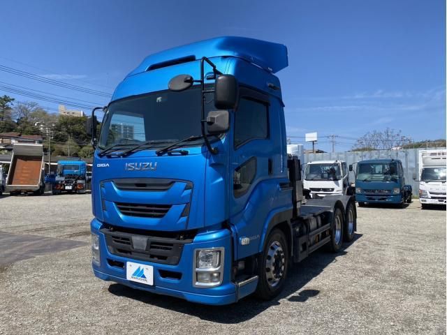 ISUZU GIGA