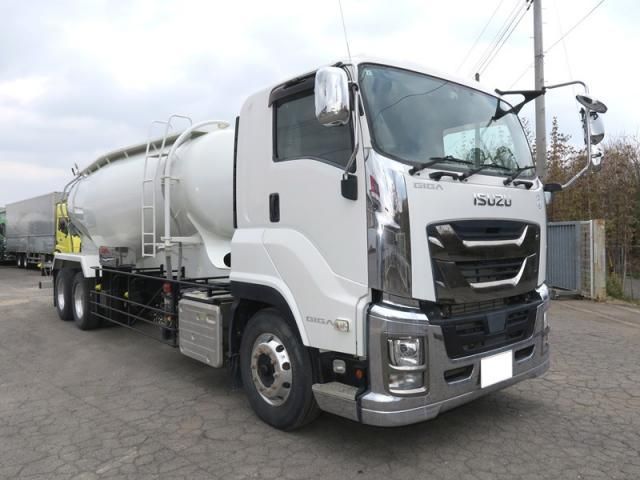 ISUZU GIGA