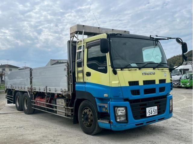 ISUZU GIGA