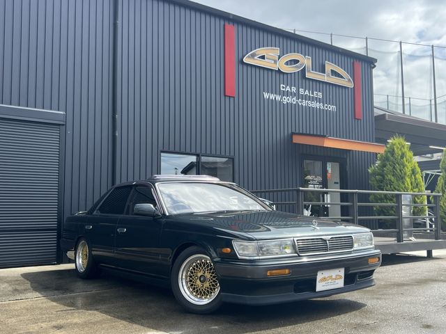 NISSAN LAUREL