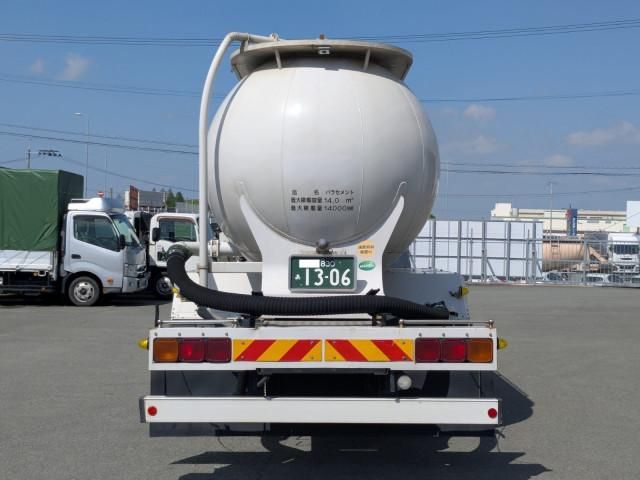 Ref No.A15357609 NISSAN DIESEL QUON Image#8