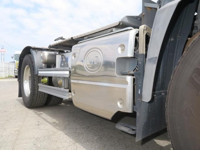 Ref No.A15366433 NISSAN DIESEL QUON Image#9