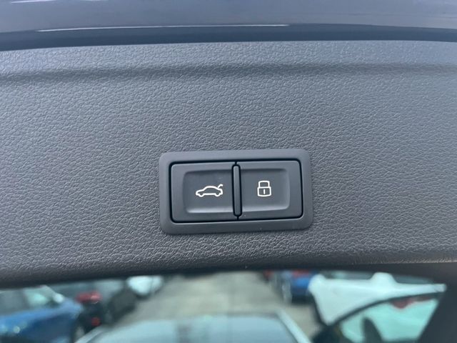 Ref No.A15405062 AUDI A4 Image#12