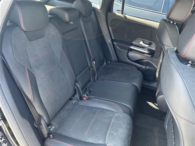 Ref No.A15410752 MERCEDES GLA CLASS Image#12