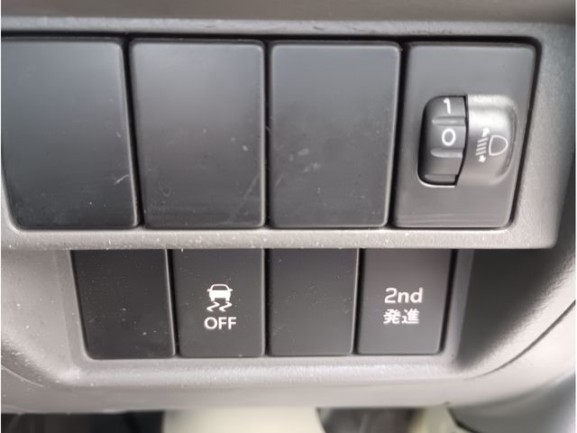 Ref No.A15435767 NISSAN NT100CLIPPER Image#8