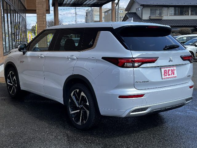 Ref No.A15474775 MITSUBISHI OUTLANDER PHEV Image#9