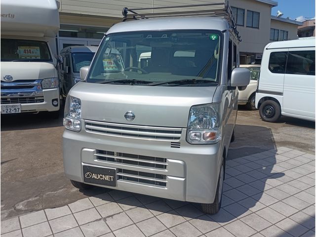 NISSAN NT100CLIPPER