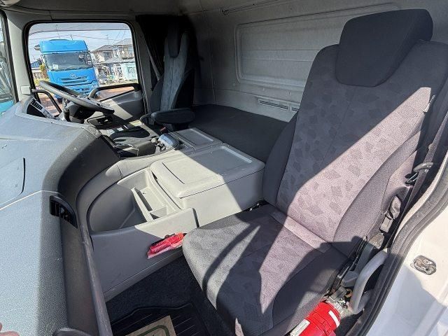 Ref No.A15484969 NISSAN DIESEL QUON Image#19