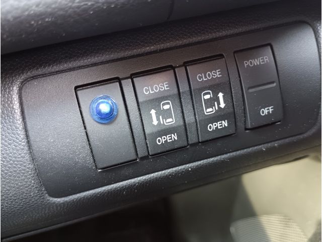 Ref No.A15513281 MAZDA MPV Image#16