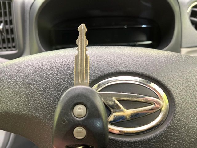 Ref No.A15542773 DAIHATSU MIRA ES Image#6