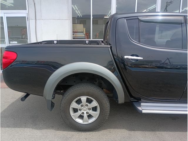 Ref No.A15571078 MITSUBISHI TRITON Image#8
