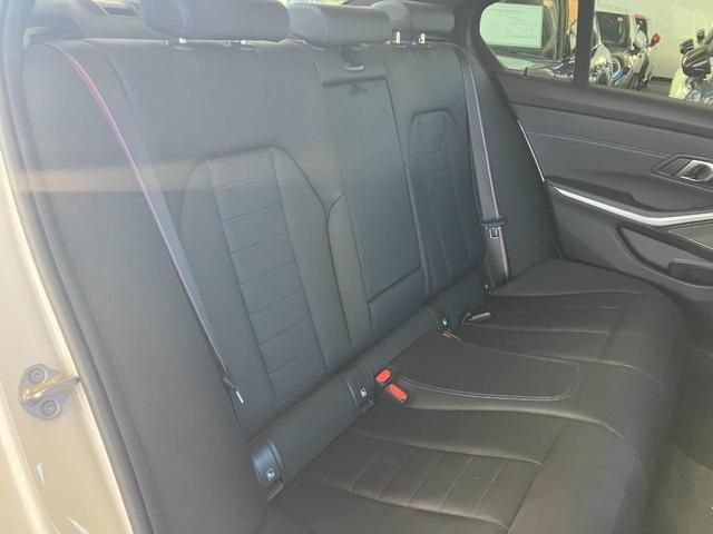 Ref No.A15575785 BMW 3 SERIES Image#17