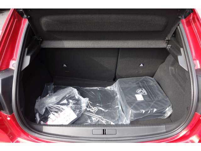 Ref No.A15603015 PEUGEOT e-208 Image#12