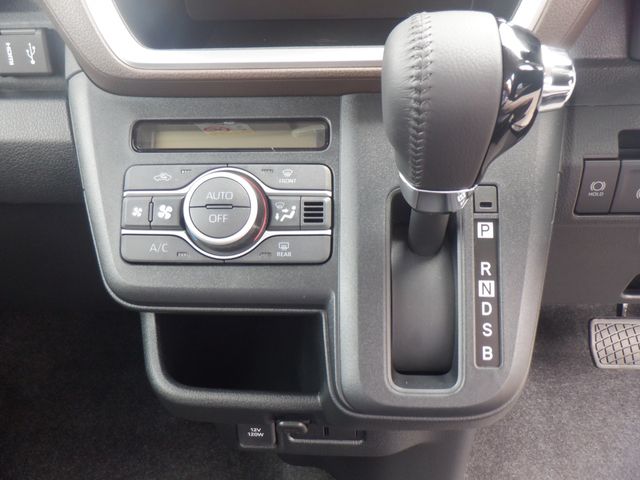 Ref No.A15604312 DAIHATSU MOVE Image#12