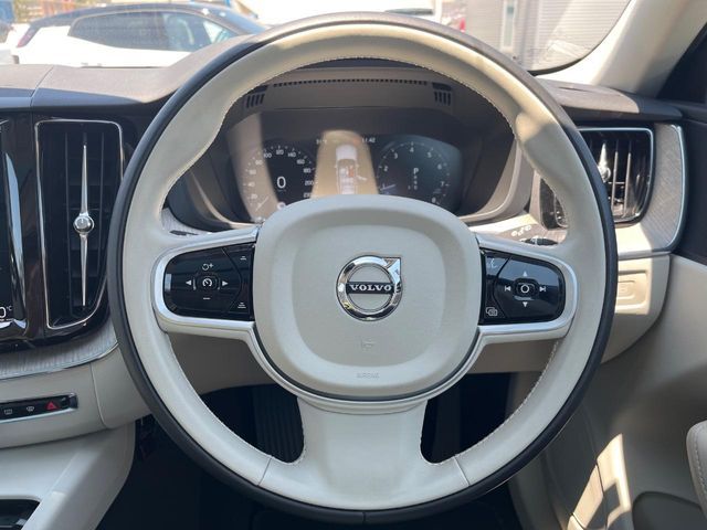 Ref No.A15617238 VOLVO XC60 Image#11