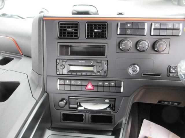 Ref No.A15625608 MITSUBISHI SUPER GREAT Image#13