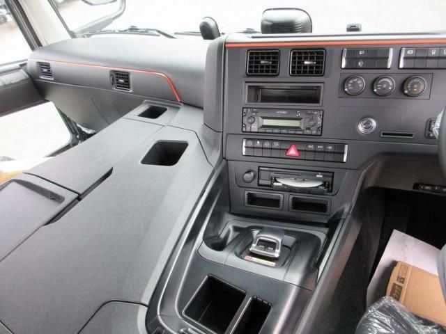 Ref No.A15625608 MITSUBISHI SUPER GREAT Image#12